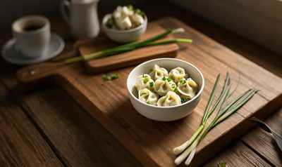 袁记云饺被曝肉馅爬虫 门店回应：生食窗口开启可能致飞虫进入