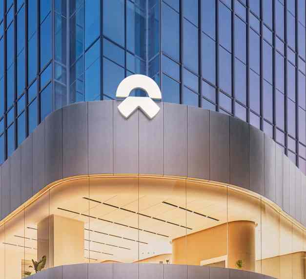 第三代蔚来ES8亮相：超5.2米车长+智能投影大灯，豪华升级